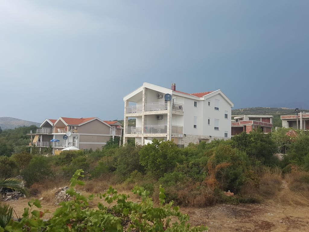 Apartment Vila Mirela Krimovica Екстериор снимка